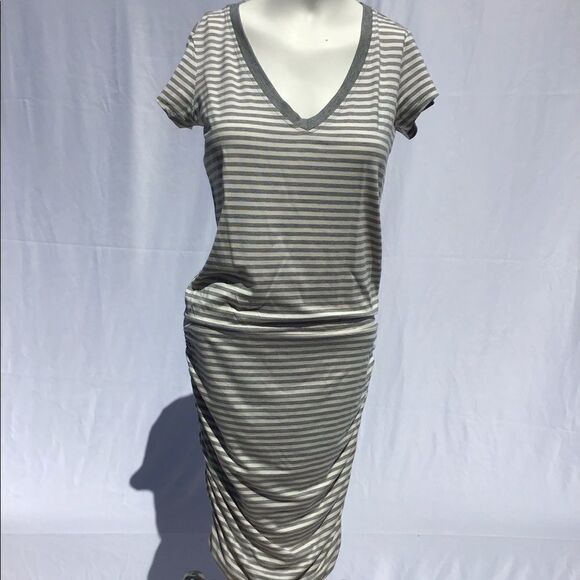 Athleta V-Neck Short Sleeve Dress Size S - Picture 2 of 7